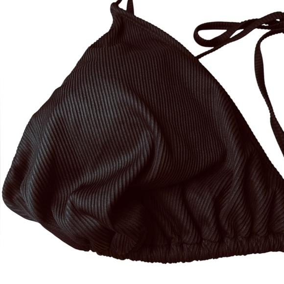 Old Navy Ribbed Triangle String Bikini Top - Picture 4 of 8